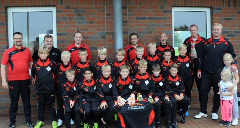 E1 freut sich über Schwarz / Rot / Gold